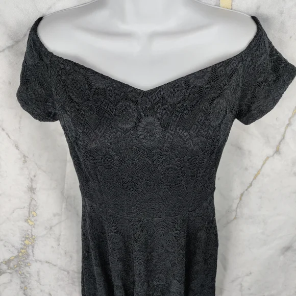 Off The Shoulder Short Sleeve High Low Lace Dress - Picture 4 of 10